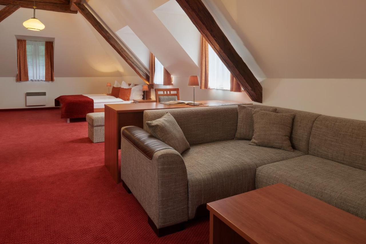 Hotel Singer Лудвиков Экстерьер фото